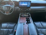 2023 Navigator L Thumbnail 13