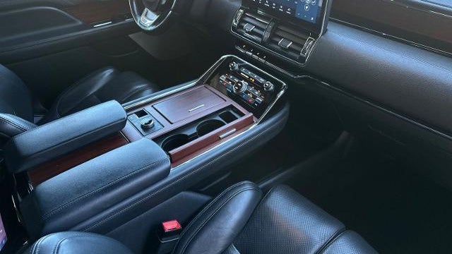 2023 Lincoln Navigator L Reserve