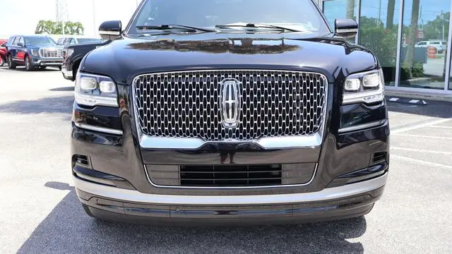 2023 Lincoln Navigator L Reserve