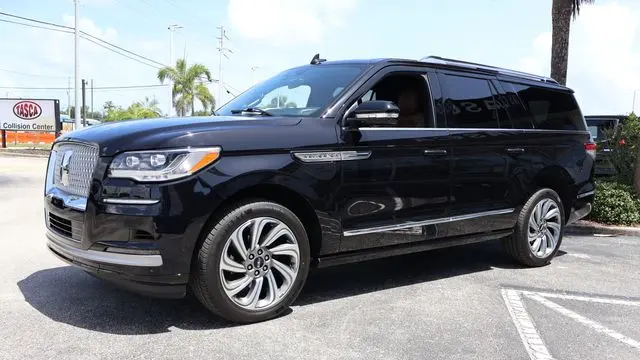 2023 Lincoln Navigator L Reserve