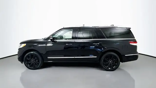 2023 Lincoln Navigator L Reserve