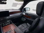 2023 Navigator L Thumbnail 25