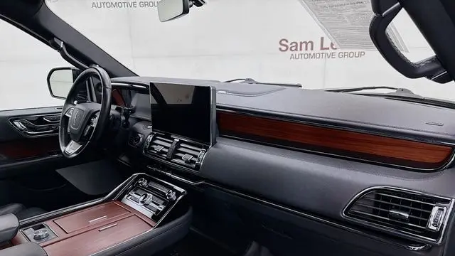 2023 Lincoln Navigator L Reserve