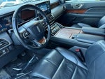 2023 Navigator L Thumbnail 10