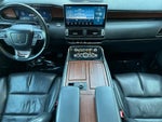 2023 Navigator L Thumbnail 13