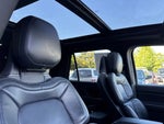 2023 Navigator L Thumbnail 18