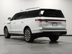 2023 Navigator L Thumbnail 5
