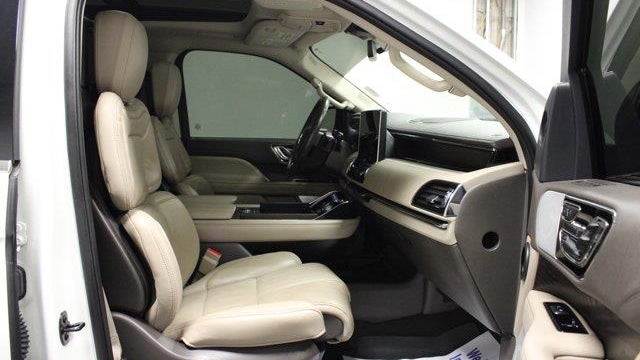 2023 Lincoln Navigator L Reserve