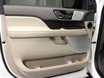 2023 Navigator L Thumbnail 10