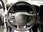 2023 Navigator L Thumbnail 17