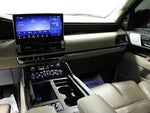 2023 Navigator L Thumbnail 19