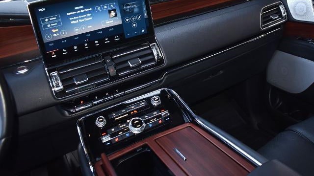 2024 Lincoln Navigator L Reserve