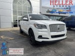 2024 Navigator L Thumbnail 1