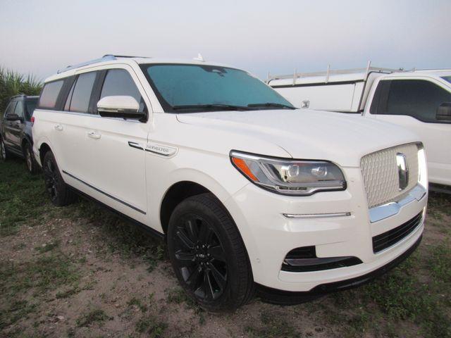 2024 Lincoln Navigator - $70,789