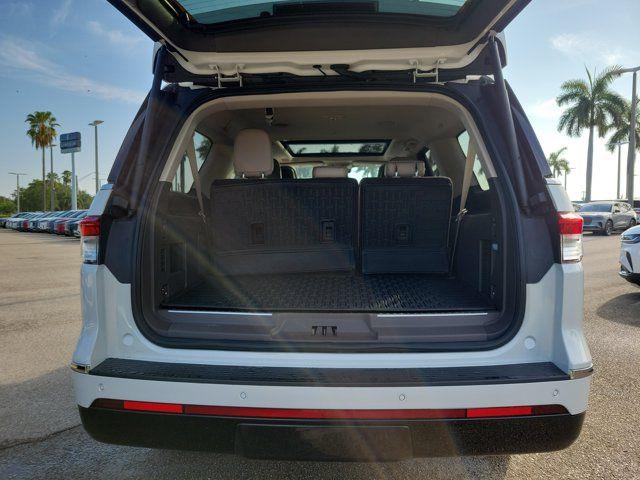 2024 Lincoln Navigator - $70,789