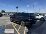 2024 Navigator L Thumbnail 3