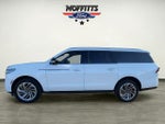 2025 Navigator L Thumbnail 2