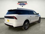 2025 Navigator L Thumbnail 5