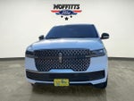 2025 Navigator L Thumbnail 8