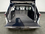 2025 Navigator L Thumbnail 18