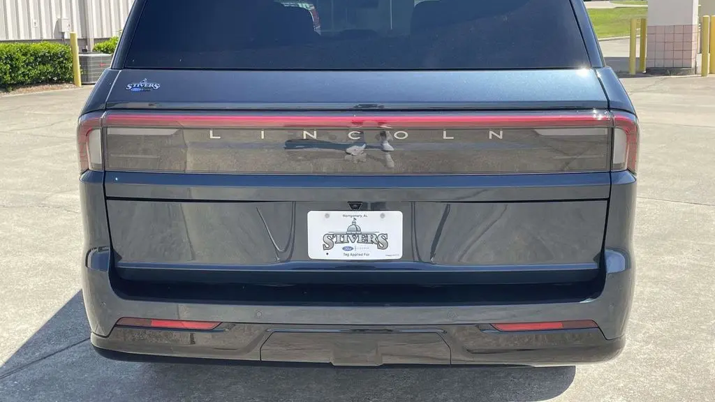 2025 Lincoln Navigator L Reserve