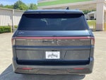 2025 Navigator L Thumbnail 4