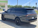 2025 Navigator L Thumbnail 5