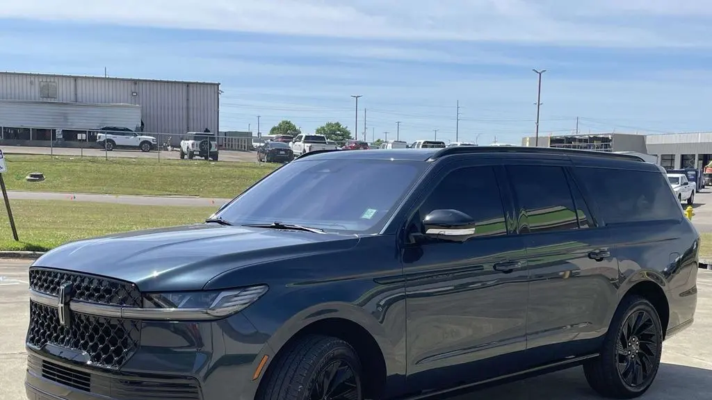 2025 Lincoln Navigator L Reserve