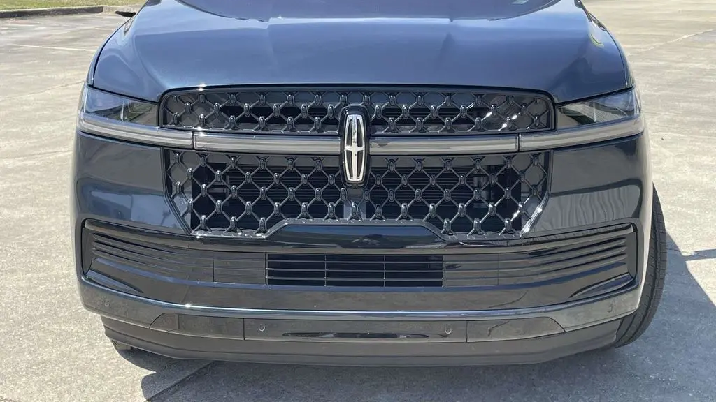 2025 Lincoln Navigator L Reserve