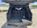 2025 Navigator L Thumbnail 10