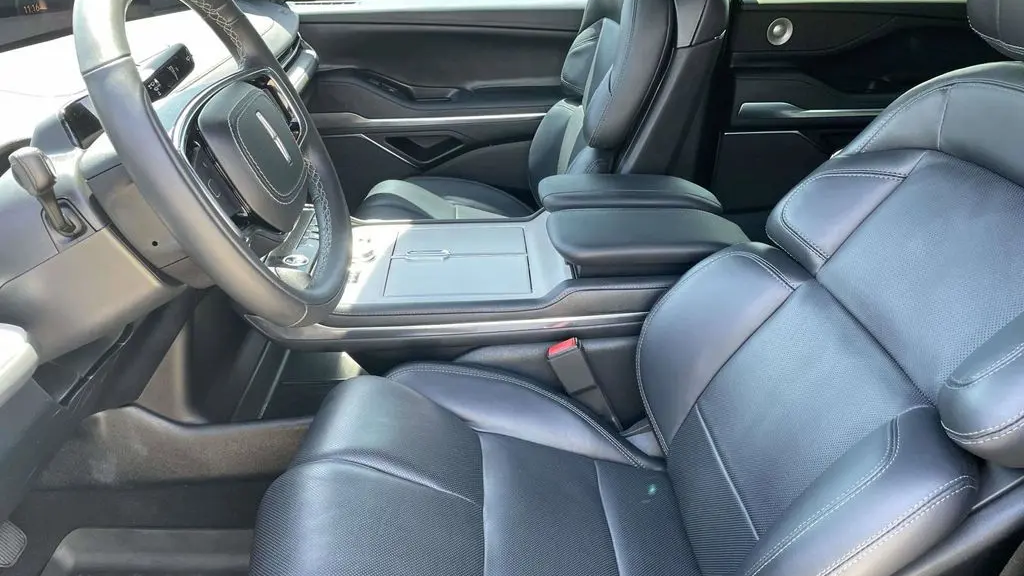 2025 Lincoln Navigator L Reserve