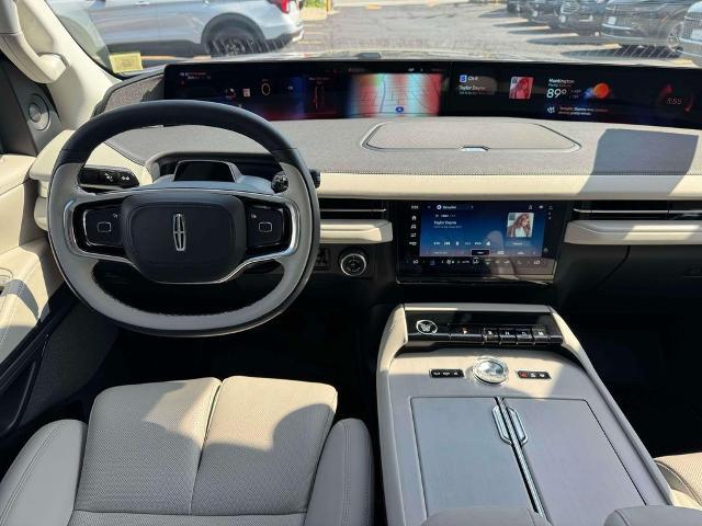 2026 Lincoln Navigator - $99,386