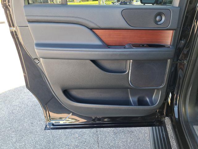 2023 Lincoln Navigator - $52,195