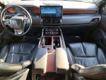 2023 Navigator L Thumbnail 12