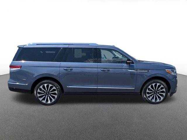 2023 Lincoln Navigator L Reserve — photo 1 of 12