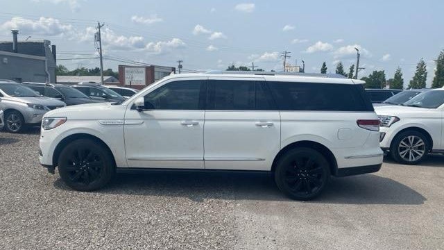 2023 Lincoln Navigator L Reserve