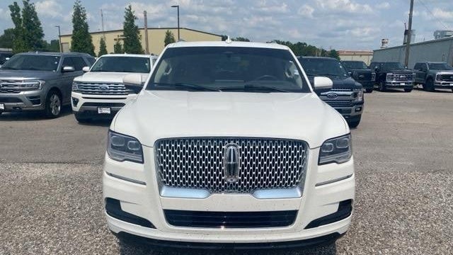 2023 Lincoln Navigator L Reserve