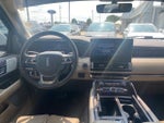 2023 Navigator L Thumbnail 14