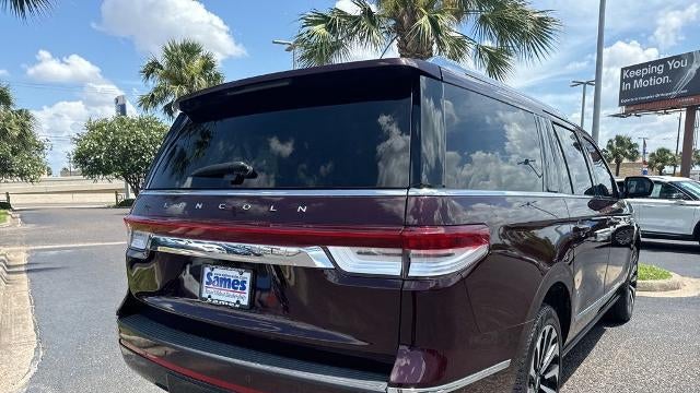 2023 Lincoln Navigator L Reserve