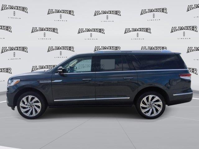 2024 Lincoln Navigator L Reserve — photo 1 of 12