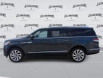 2024 Navigator L Thumbnail 2