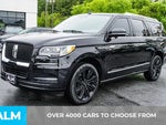 2024 Navigator L Thumbnail 3