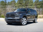2025 Navigator L Thumbnail 2