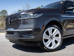 2025 Navigator L Thumbnail 6