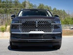 2025 Navigator L Thumbnail 8