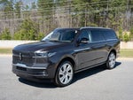 2025 Navigator L Thumbnail 11