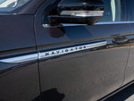 2025 Navigator L Thumbnail 13