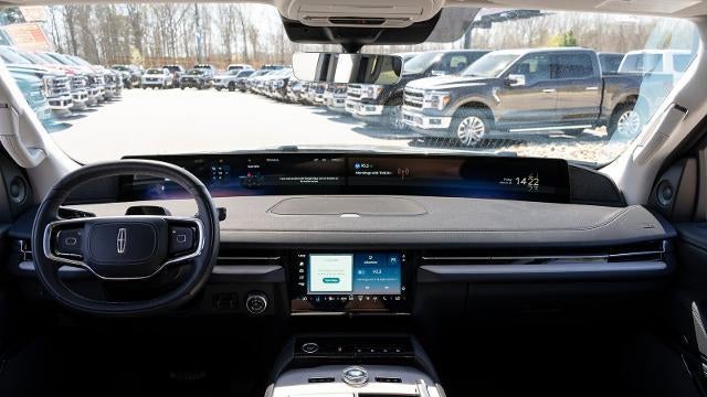 2025 Lincoln Navigator L Reserve