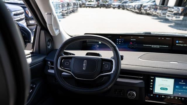 2025 Lincoln Navigator L Reserve