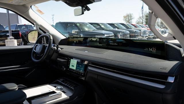 2025 Lincoln Navigator L Reserve